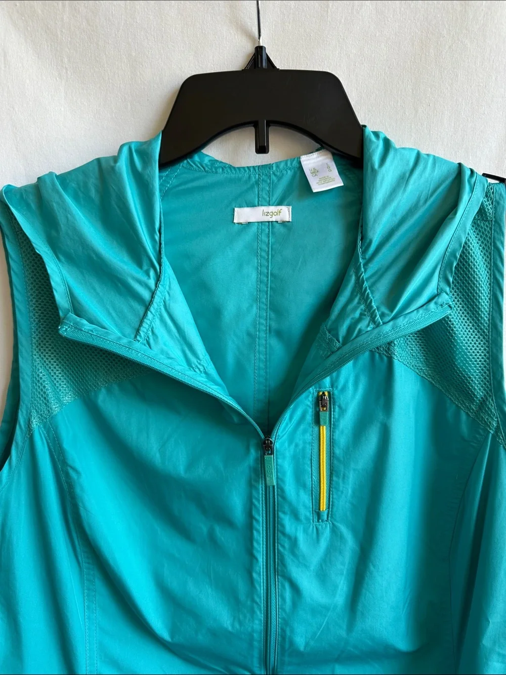 Vintage Liz Golf by Liz Claiborne lightweight hooded windbreaker vest, size L